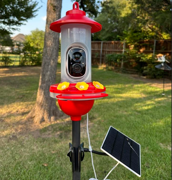How to mount the soliom bird feeder camera to the pole?